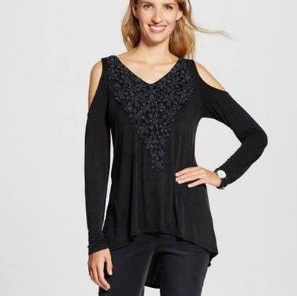Knox Rose Cold Shoulder Top